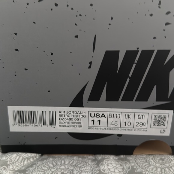 Air Jordan 1 Retro Washed Black (SOLD) - Picture 9 of 12